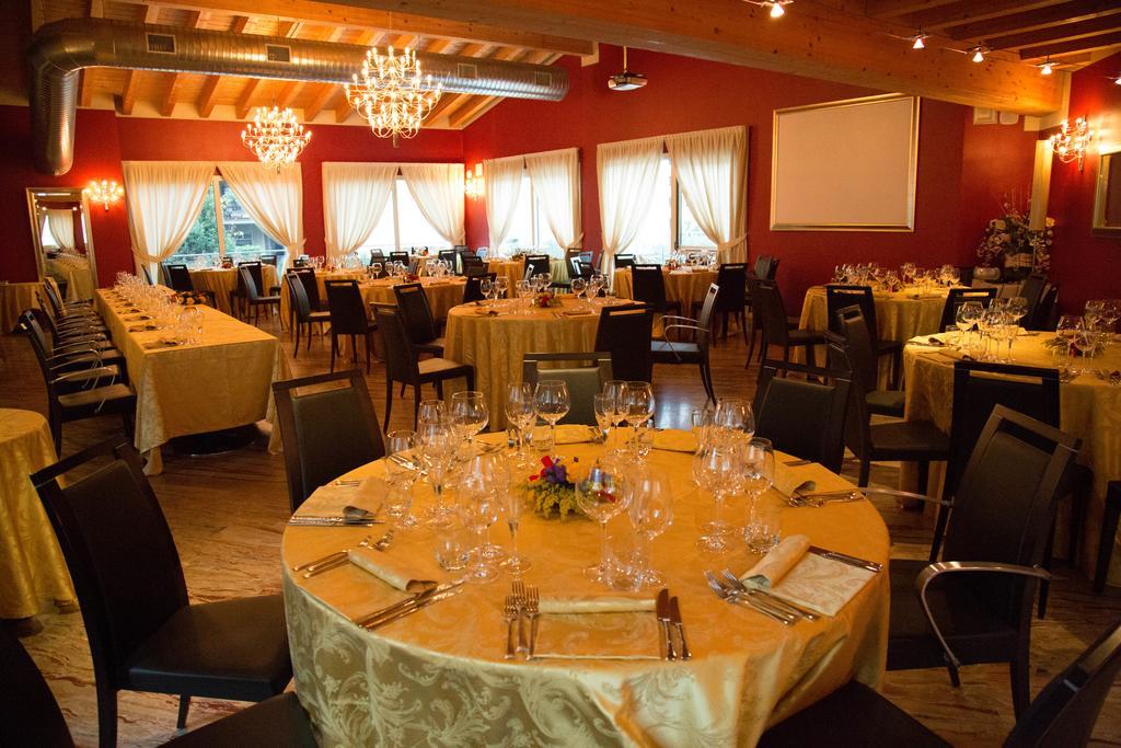 Hotel San Martino Boario Terme Eksteriør bilde